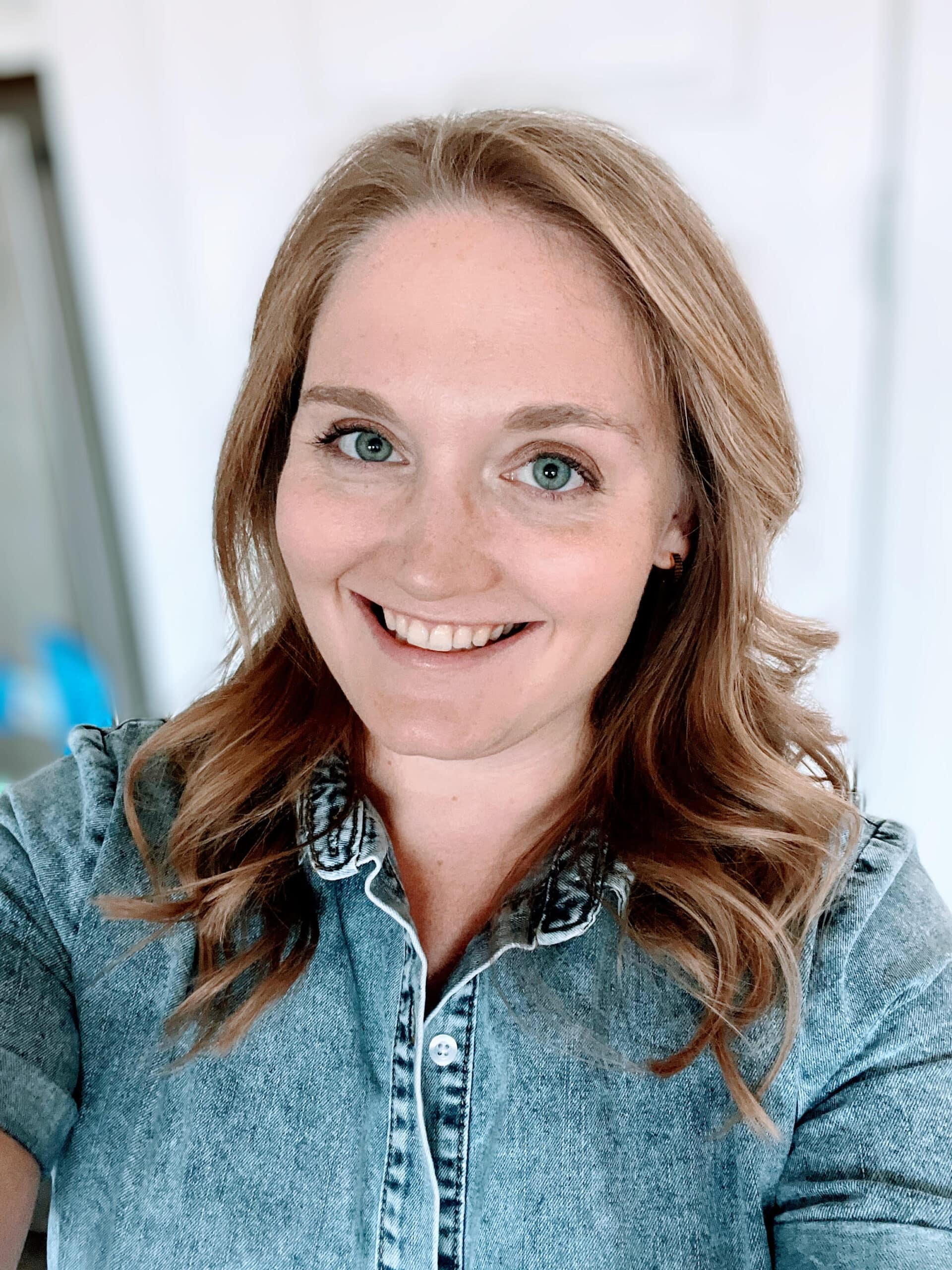 Photo of Virginia Clark of the Customer Support Team with My Hot Lunchbox